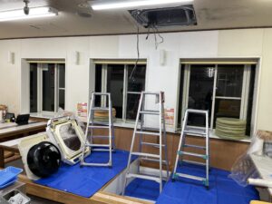 エアコンの吹き出し口から黒い粒